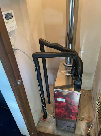 山梨県南都留郡山中湖村のお客様の給湯器工事