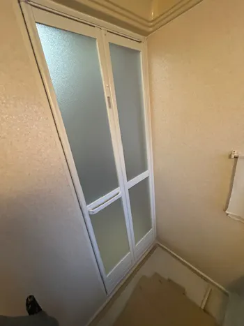 岡山県岡山市のお客様の浴室折れ戸工事