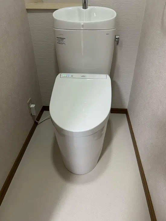 工事後　都町田市のお客様のトイレ交換・ビルトインコンロ・レンジフード交換工事