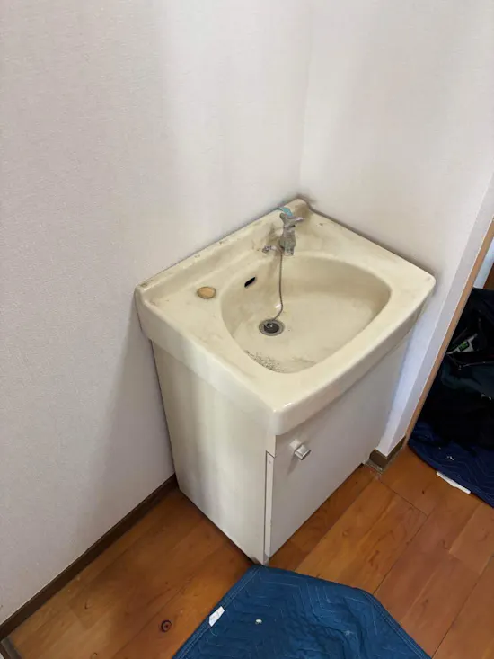 工事前　茨城県稲敷市のお客様の洗面化粧台交換工事
