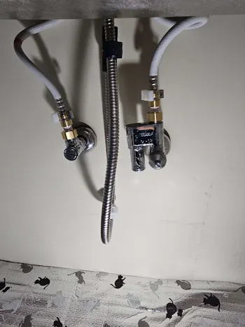 三重県津市のお客様のキッチン水栓工事　具体的な工事内容1