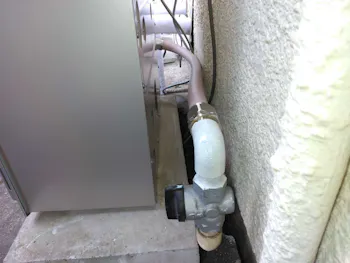 神奈川県大和市のお客様の給湯器工事　具体的な工事内容1