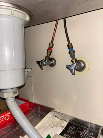 茨城県小美玉市のお客様のキッチン水栓工事　具体的な工事内容1