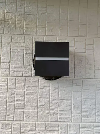 静岡県富士宮市のお客様の玄関ポーチライト交換工事