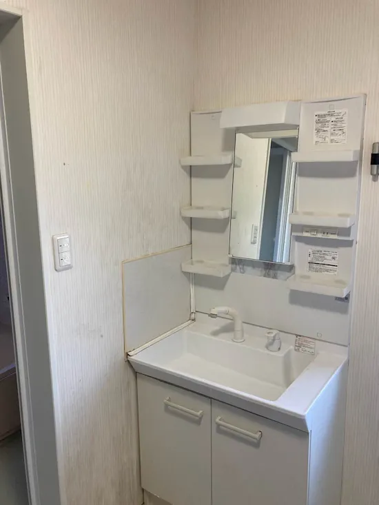 工事前　静岡県周智郡のお客様の洗面化粧台・トイレ交換工事