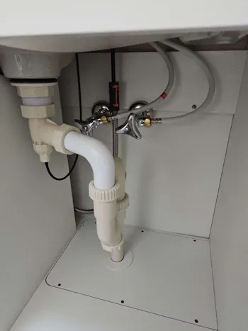 三重県四日市市のお客様の洗面化粧台工事　具体的な工事内容2