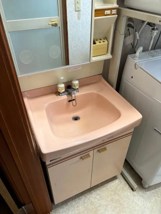 工事前　群馬県安中市のお客様の洗面化粧台交換工事