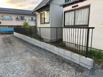栃木県宇都宮市のお客様の境界フェンス工事　具体的な工事内容1