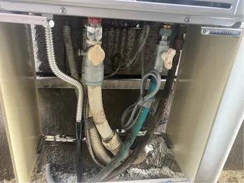 愛知県東海市のお客様の給湯器工事　具体的な工事内容1