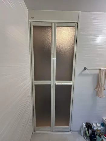 埼玉県坂戸市のお客様の浴室折戸交換工事　具体的な工事内容1