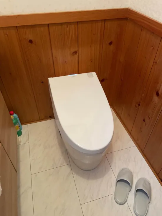 工事前　山梨県大月市のお客様のトイレ工事