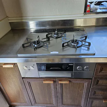 神奈川県横須賀市のお客様のビルトインコンロ交換工事