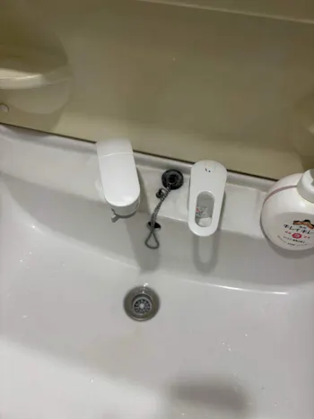 埼玉県上尾市のお客様の洗面化粧台水栓工事