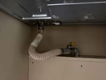 静岡県富士宮市のお客様のIHクッキングヒーター設置工事　具体的な工事内容3