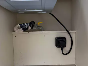 静岡県富士宮市のお客様のIHクッキングヒーター設置工事　具体的な工事内容2