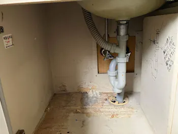 新潟県新潟市北区のお客様の洗面化粧台工事　具体的な工事内容2