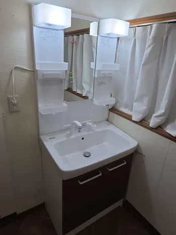 栃木県那須塩原市のお客様の洗面化粧台工事