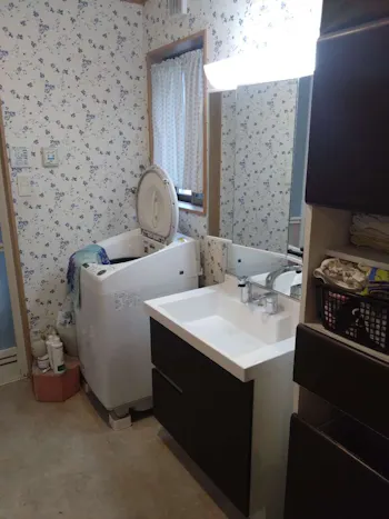 神奈川県横浜市瀬谷区のお客様の洗面化粧台工事