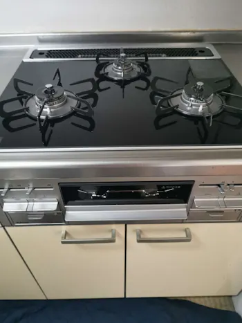 神奈川県茅ヶ崎市のお客様のビルトインコンロ交換工事