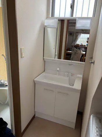 茨城県稲敷郡阿見町のお客様の洗面化粧台工事