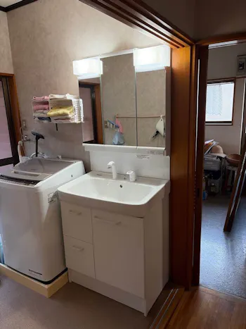 山梨県大月市のお客様の洗面化粧台工事