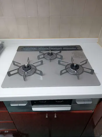 東京都国分寺市のお客様のビルトインコンロ・レンジフード交換工事　具体的な工事内容2