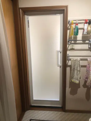 埼玉県上尾市のお客様の浴室ドア交換工事