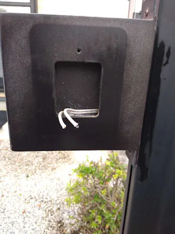 東京都青梅市のお客様のドアホン交換工事　具体的な工事内容2