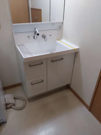 神奈川県藤沢市のお客様の洗面化粧台交換工事