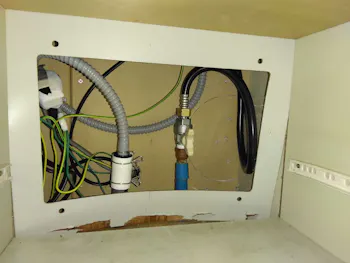 東京都八王子市のお客様の食洗機交換工事　具体的な工事内容1