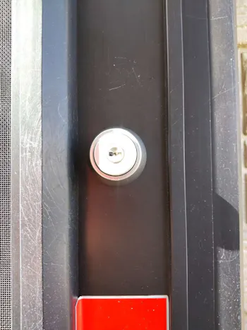 千葉県袖ケ浦市のお客様の玄関錠工事