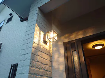 愛知県名古屋市中村区のお客様の玄関灯交換工事