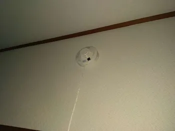 東京都福生市のお客様の火災報知器交換工事