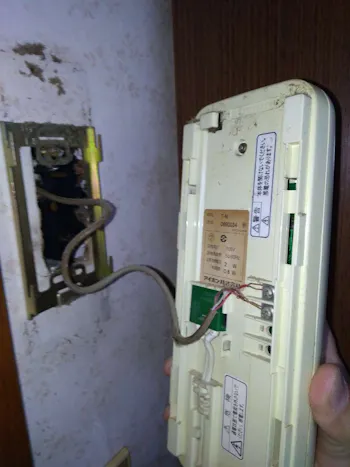 東京都昭島市のお客様のTVドアホン交換工事　具体的な工事内容4