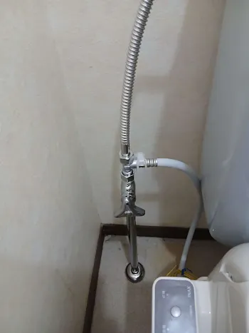 茨城県北茨城市のお客様のトイレ便座交換工事　具体的な工事内容1