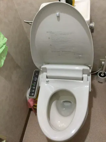 東京都青梅市のお客様の便座交換工事　具体的な工事内容1