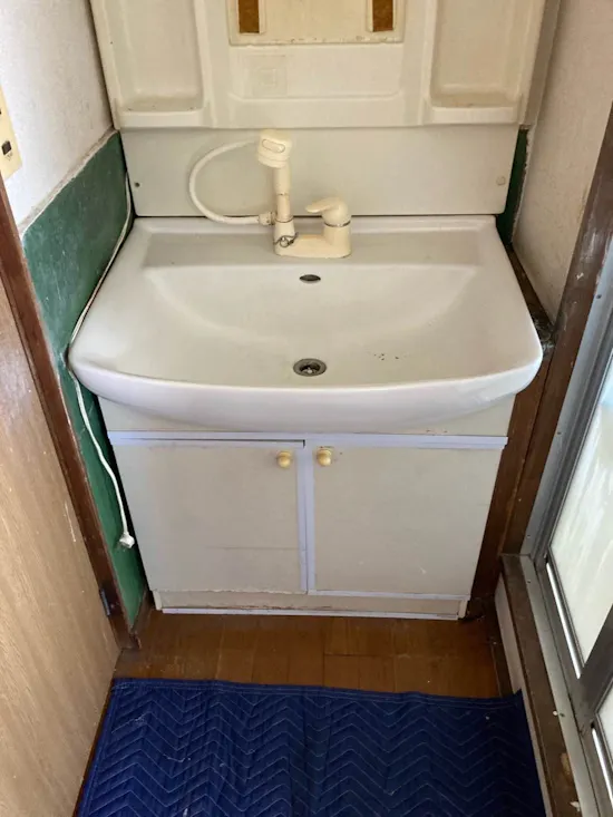 工事前　静岡県浜松市のお客様の洗面化粧台交換工事