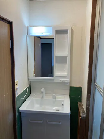 静岡県浜松市のお客様の洗面化粧台交換工事　具体的な工事内容2