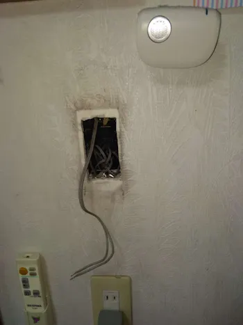 埼玉県入間市のお客様のドアホン交換工事　具体的な工事内容4