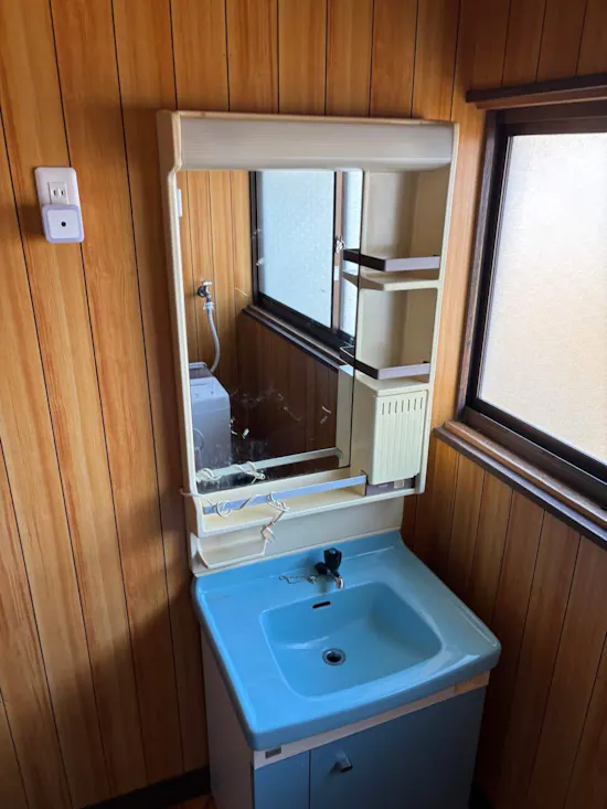 工事前　茨城県北茨城市のお客様の洗面化粧台交換工事