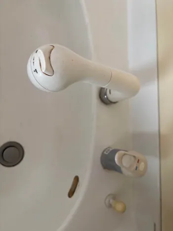 群馬県安中市のお客様の洗面所水栓交換工事　具体的な工事内容1