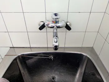 静岡県磐田市のお客様の浴槽壁付水栓交換工事