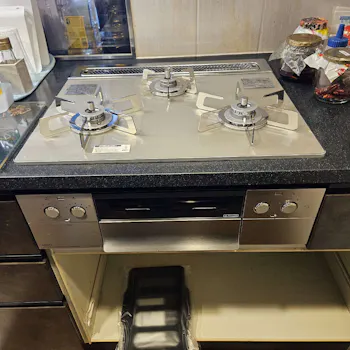 神奈川県横須賀市のお客様のビルトインコンロ交換工事