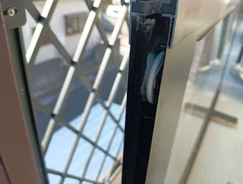 埼玉県さいたま市見沼区のお客様のシャッター・面格子・ルーバー工事　具体的な工事内容3