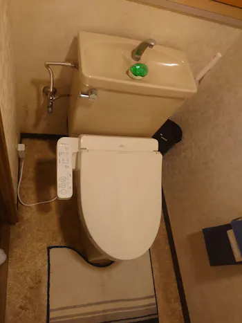 愛知県名古屋市のお客様の便座交換工事