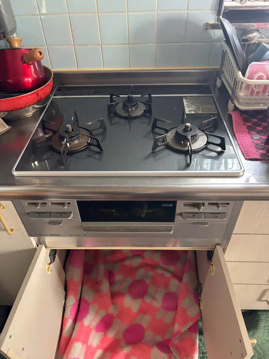 工事前　三重県四日市市のお客様のビルトインコンロ交換工事