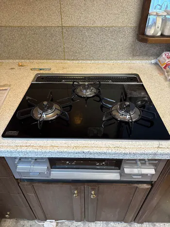 長野県岡谷市のお客様のビルトインコンロ取替工事