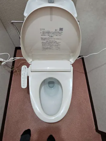 三重県津市のお客様の便座交換工事