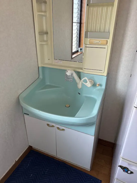 工事前　静岡県掛川市のお客様の洗面化粧台交換工事