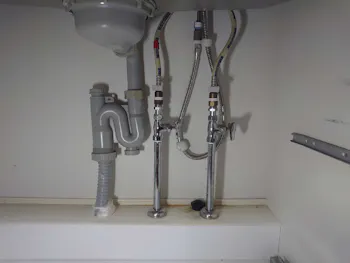 愛知県名古屋市のお客様のキッチン水栓工事　具体的な工事内容2